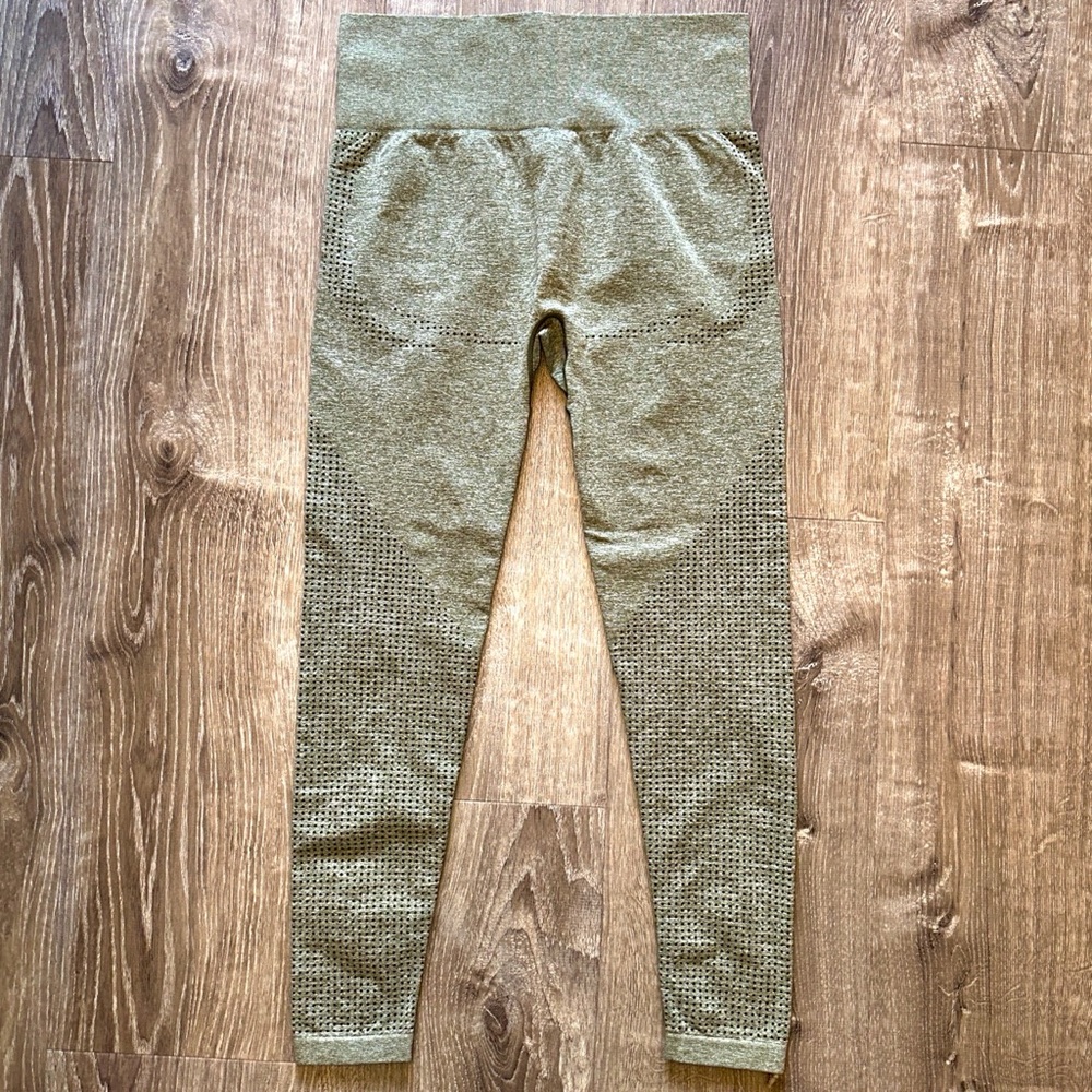 Heather Green Booty Boost Leggings - Picture 2 of 3